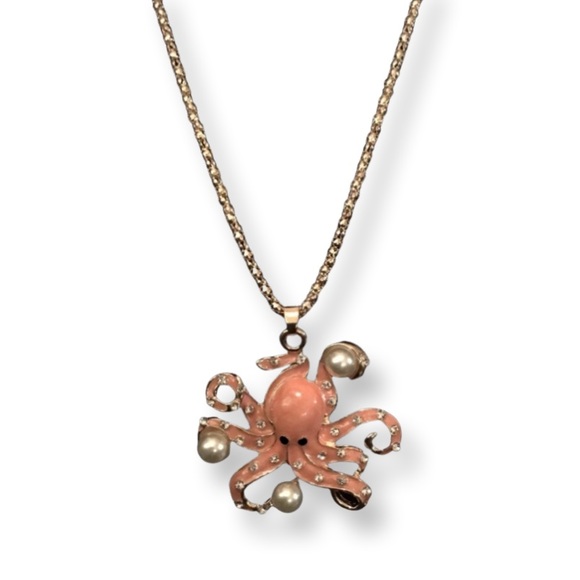 Jewelry - Octopus pendant gold alloy necklace w/ faux pearls. Beautiful coral color charm